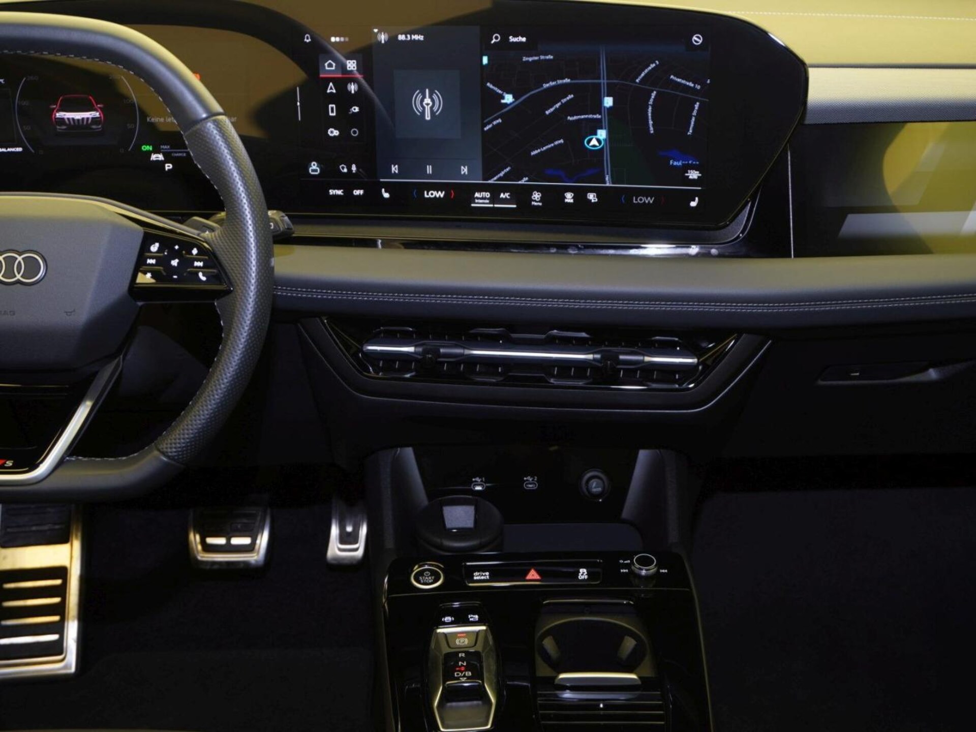 Audi Q6 SUV e-tron