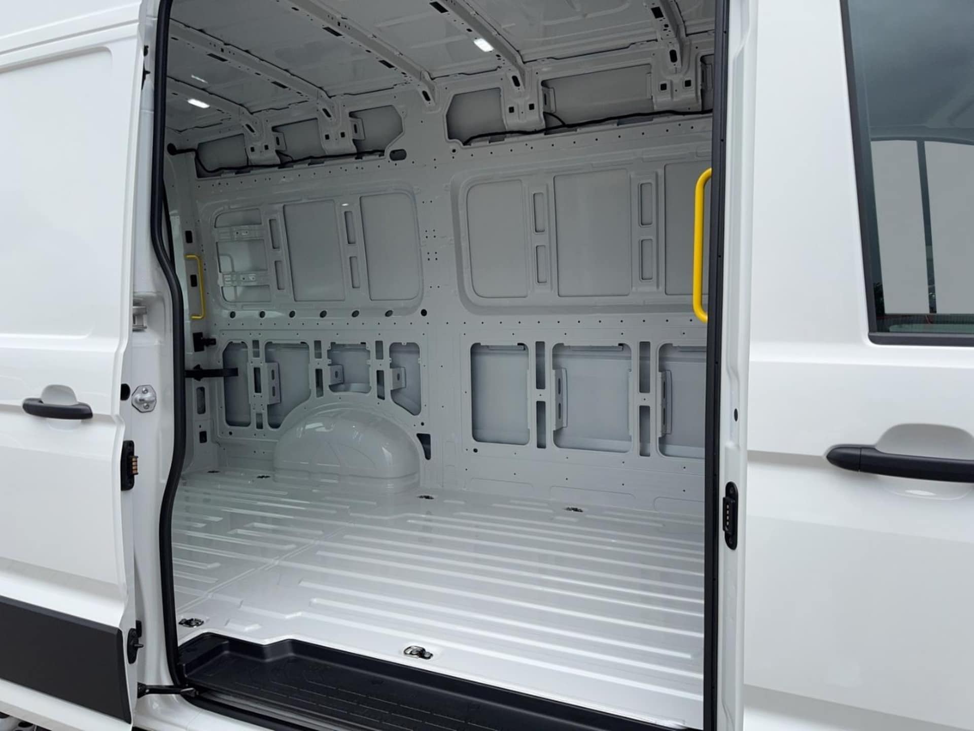 Volkswagen Crafter Kasten mittlerer Radstand