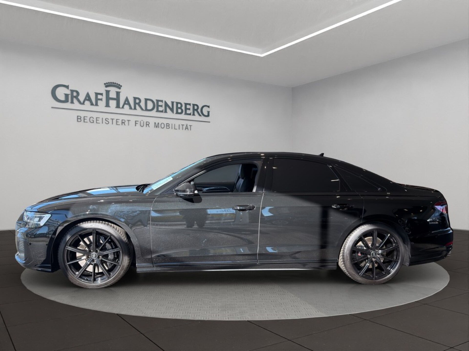 Audi S8