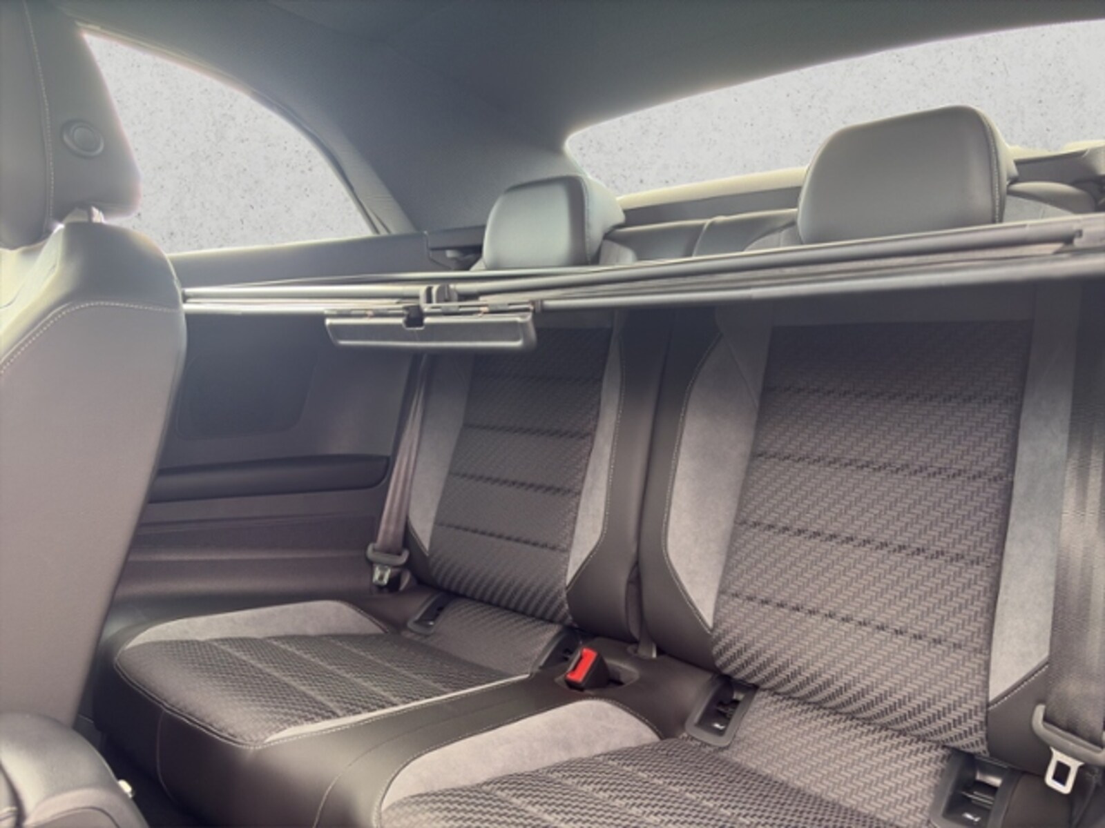 Volkswagen T-Roc Cabriolet – Bild 10