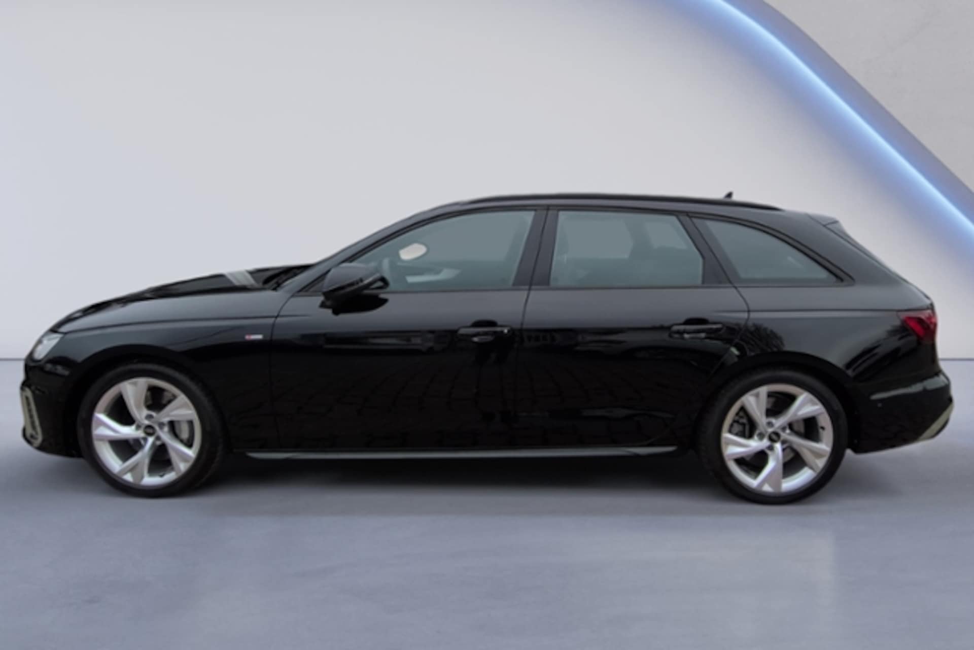 Audi A4 Avant S line