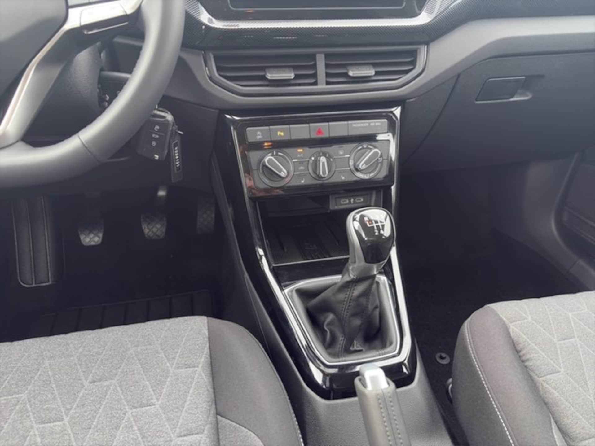 Volkswagen T-Cross Life