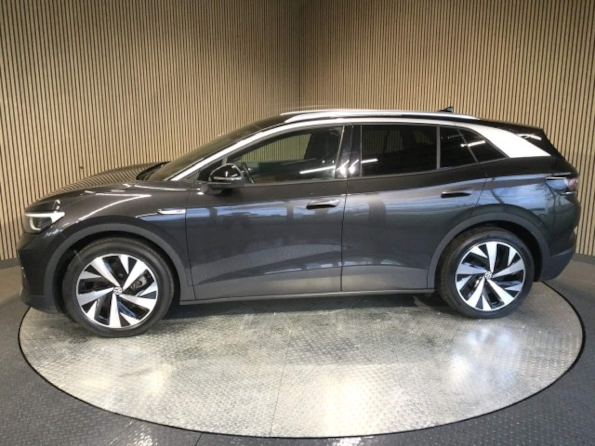 Volkswagen ID.4 1st