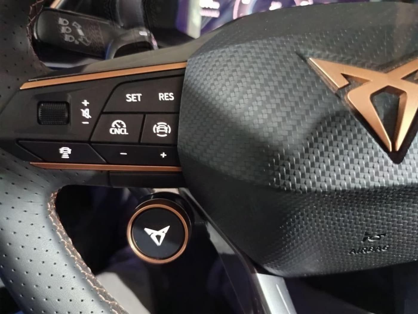 CUPRA Formentor 1.5 TSI e-Hybrid DSG 150 kW (204 CV) — photo 10