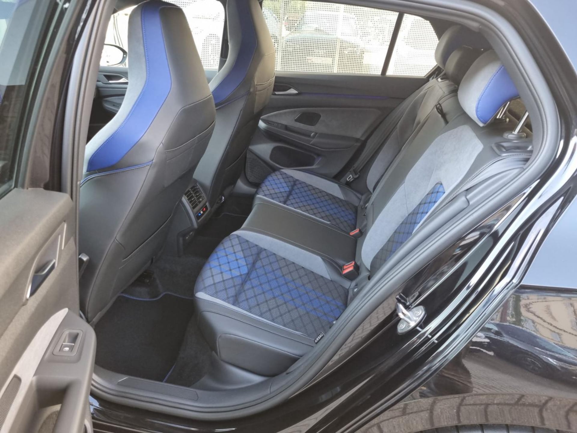 Volkswagen Golf R