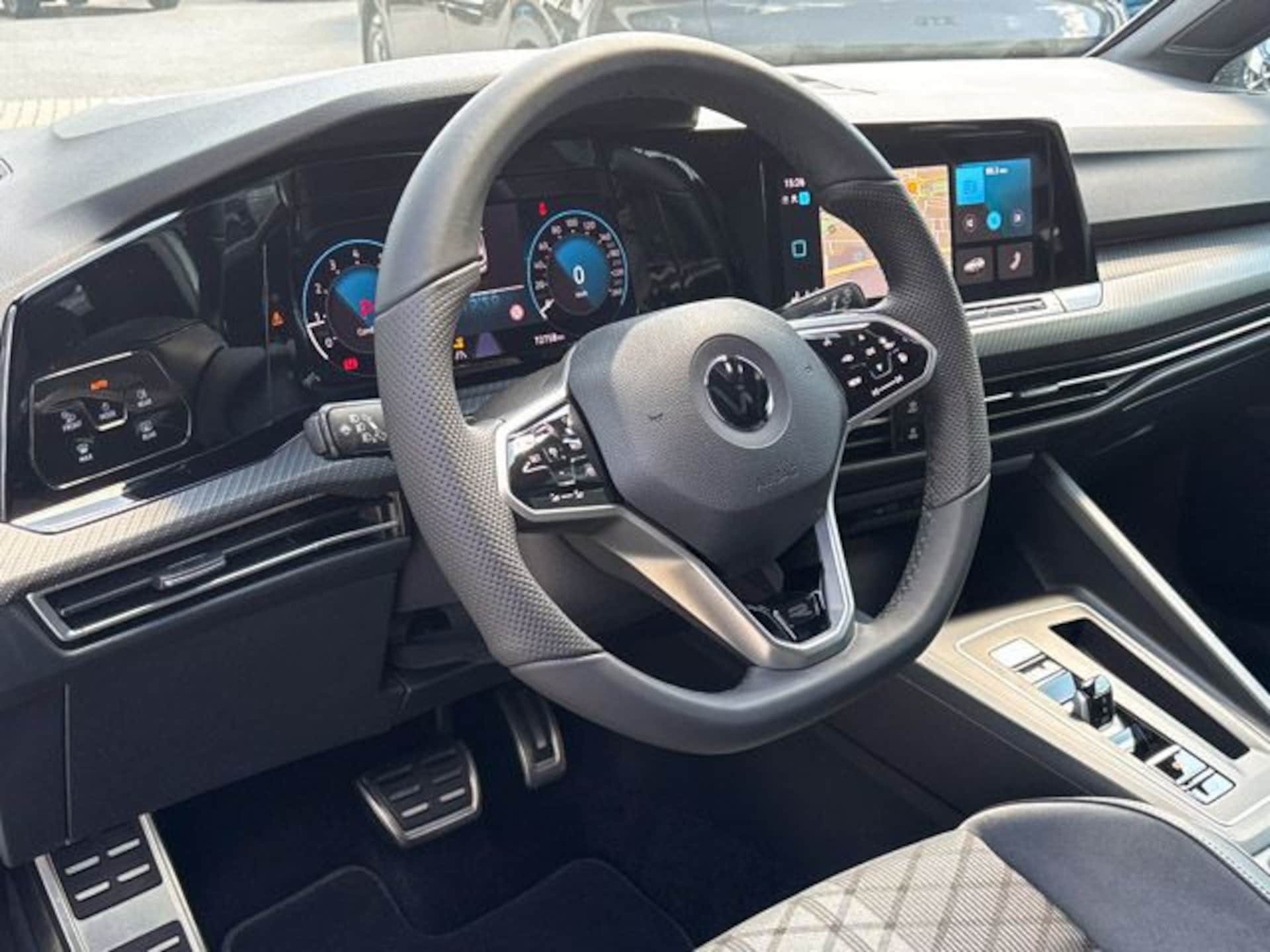 Volkswagen Golf R-Line