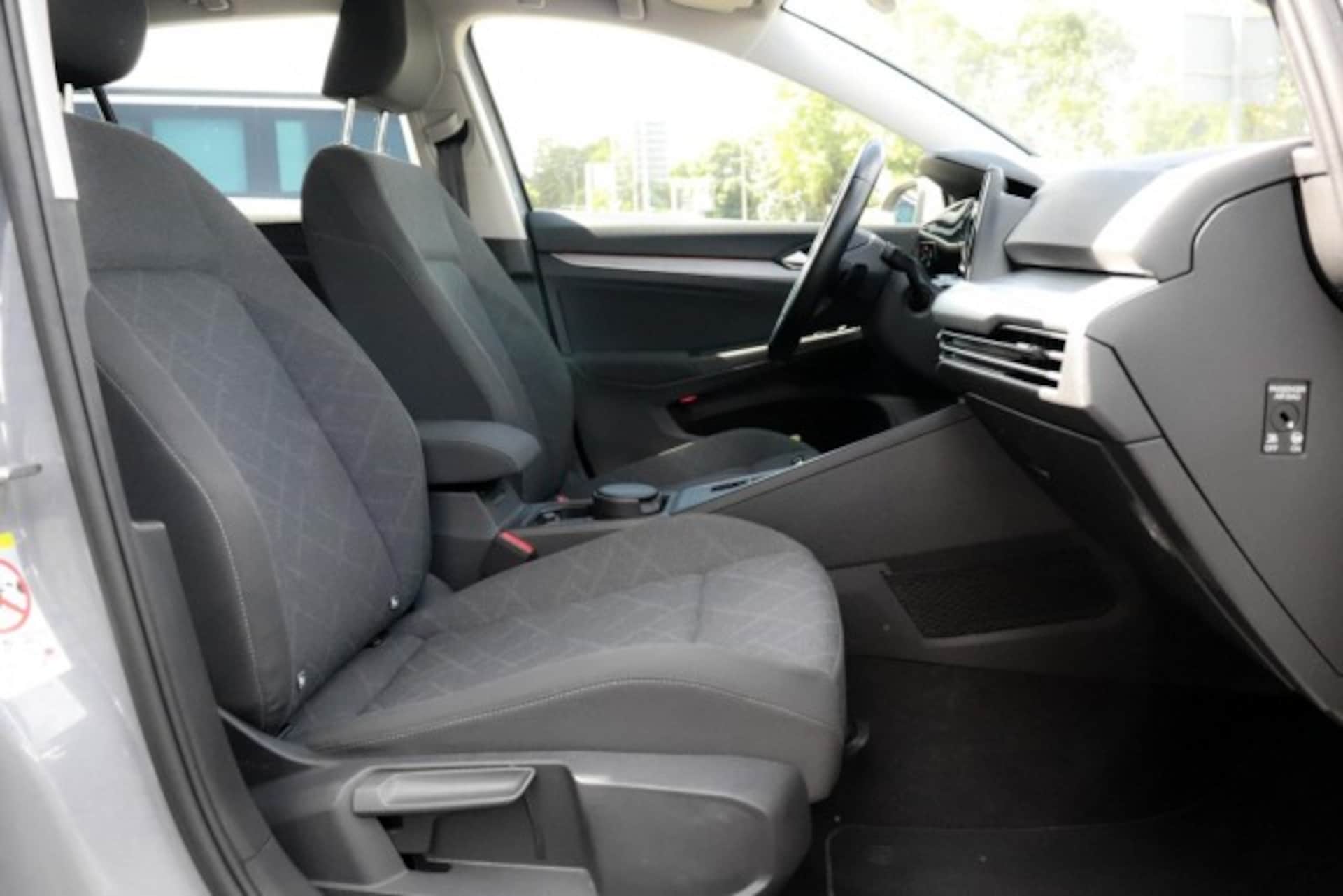 Volkswagen Golf Life