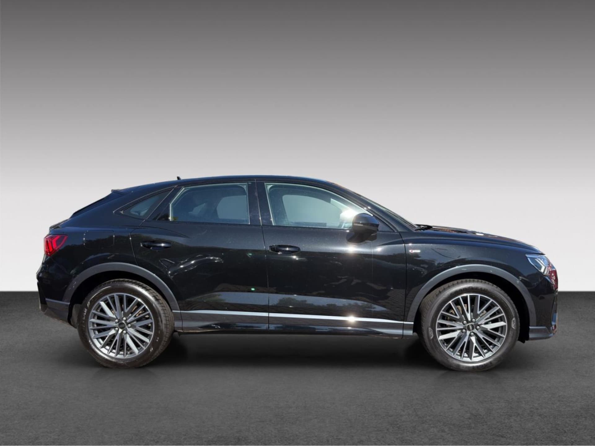 Audi Q3 Sportback S line