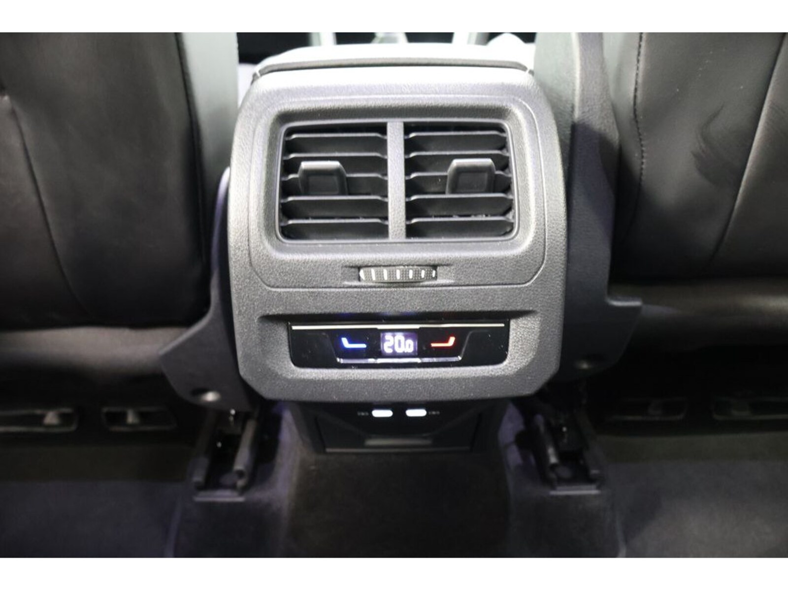 Volkswagen Touran – Bild 13