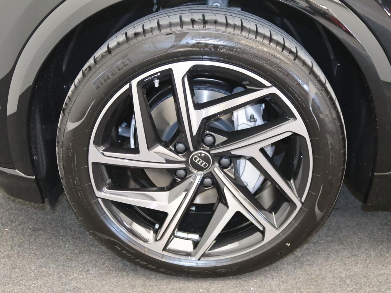 Audi Q6 e-tron – Bild 18