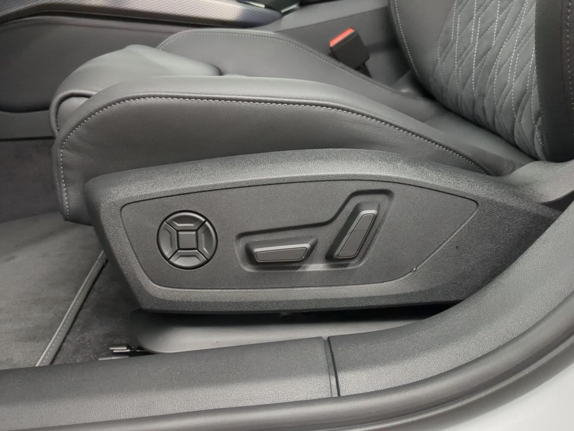 Audi A5 Avant e-hybrid