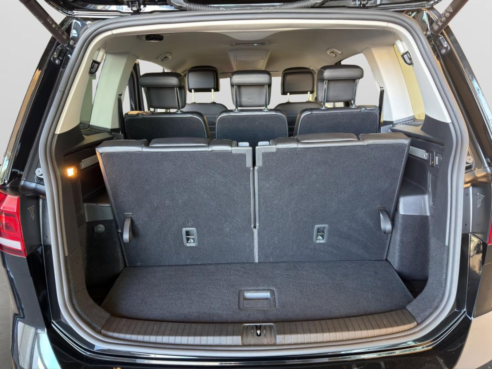 Volkswagen Touran – Bild 17