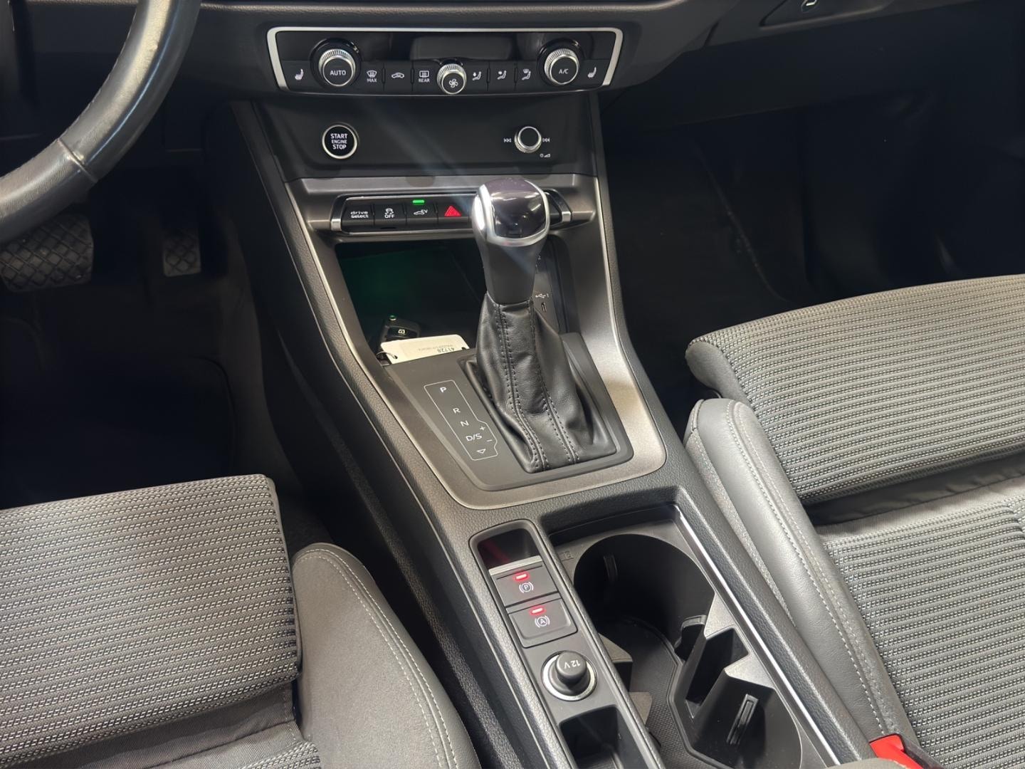 Bild über Audi Q3 TFSI e 45 TFSI e S tronic - für weitere Informationen kontaktieren Sie den Audi Partner