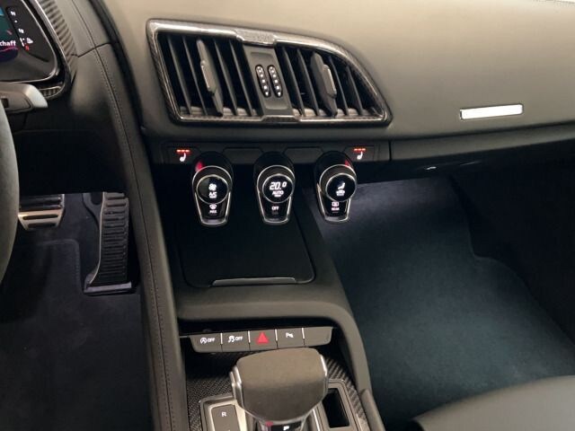 Image about Audi R8 Spyder FSI quattro S tronic