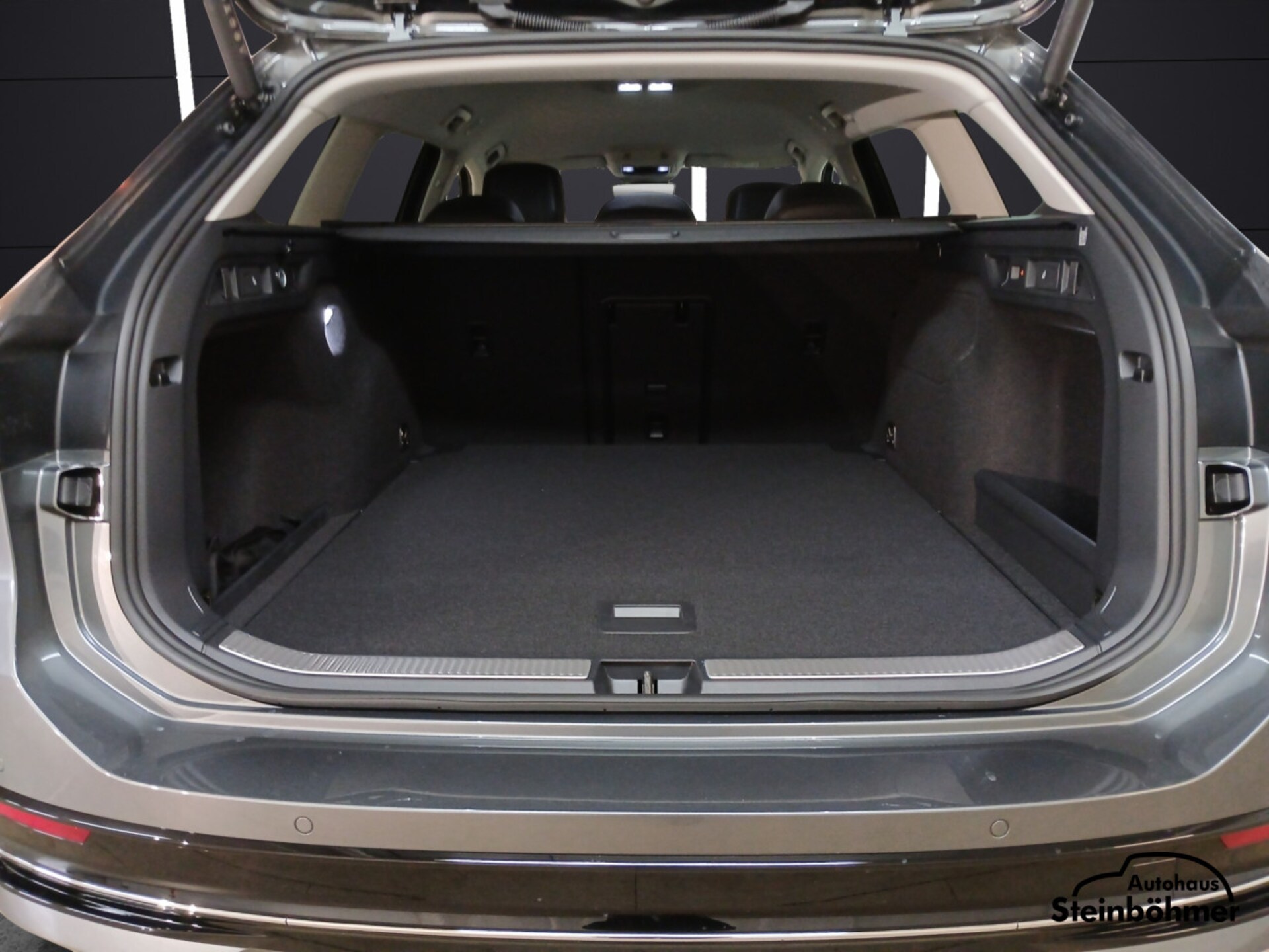 Volkswagen Passat Elegance
