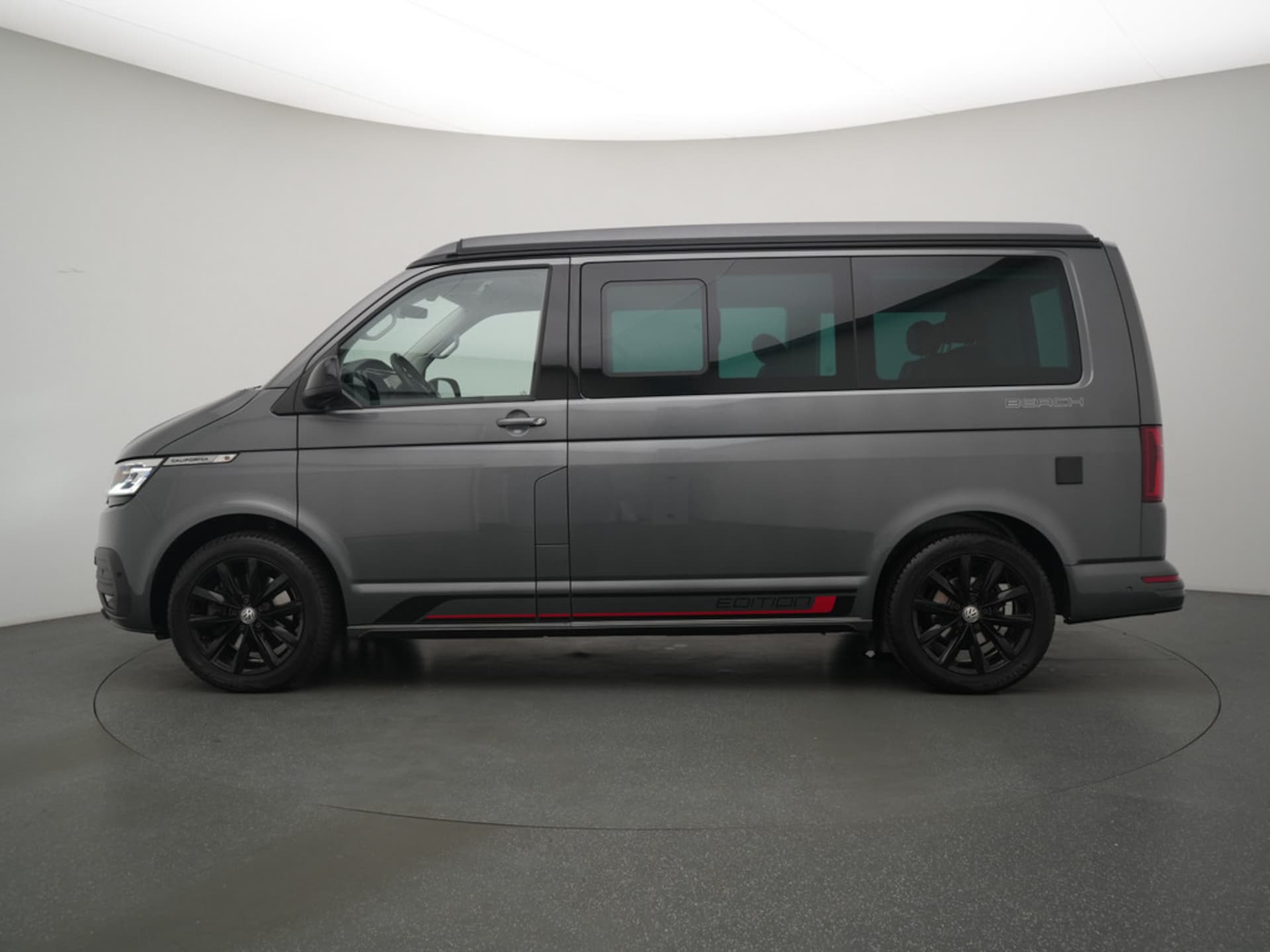 Volkswagen T6.1 California Beach