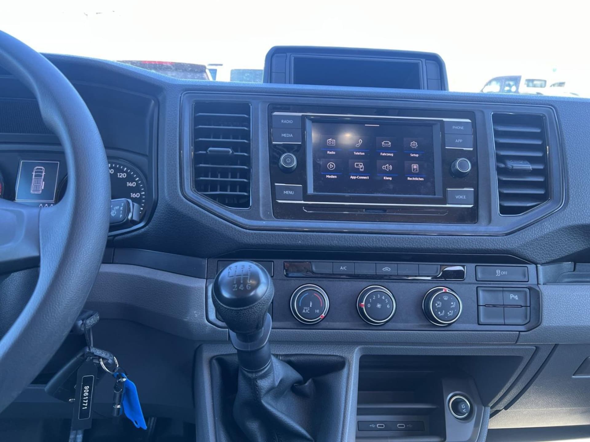 Volkswagen Crafter Kasten langer Radstand