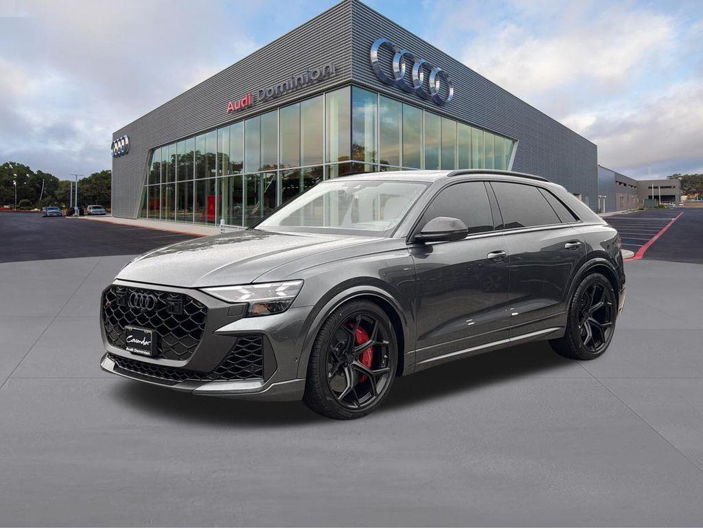 2026 Audi RS Q8 -'s photo
