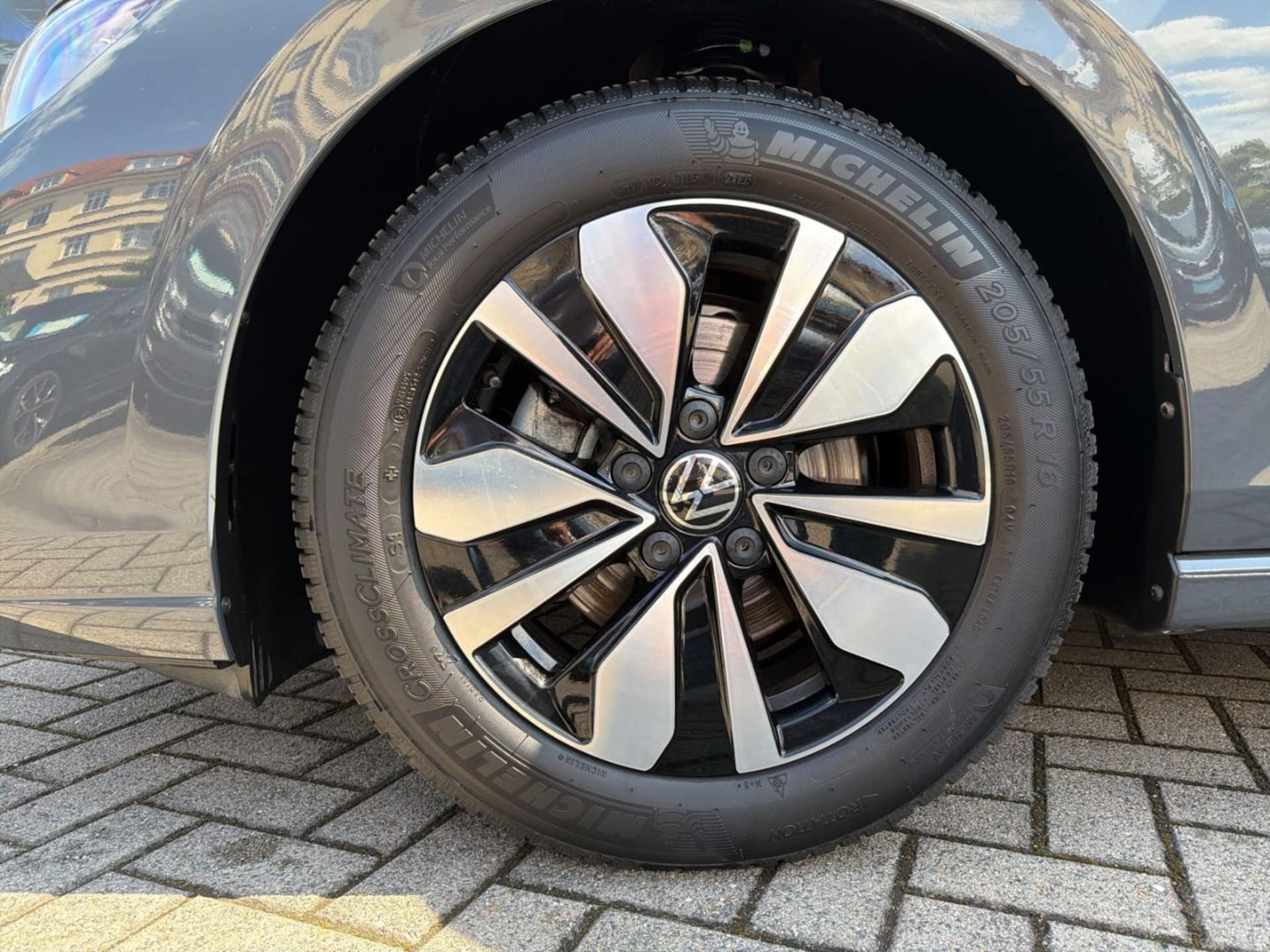 Volkswagen Golf Life