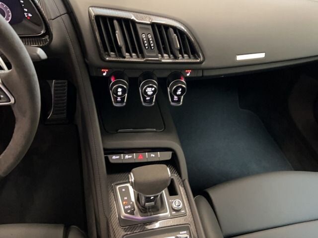 Image about Audi R8 Spyder FSI quattro S tronic