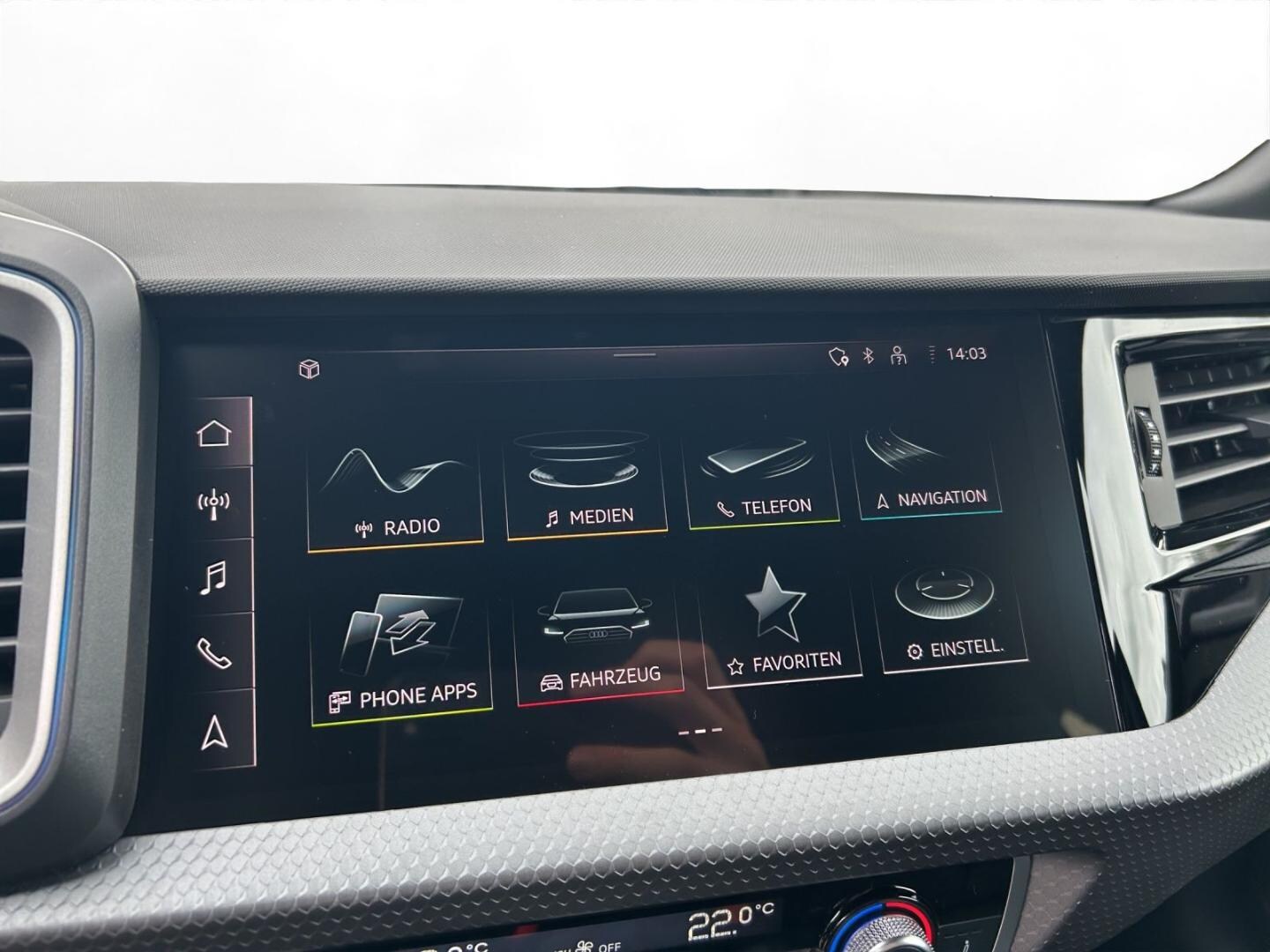 Bild über Audi A1 Sportback S line 30 TFSI S tronic - für weitere Informationen kontaktieren Sie den Audi Partner