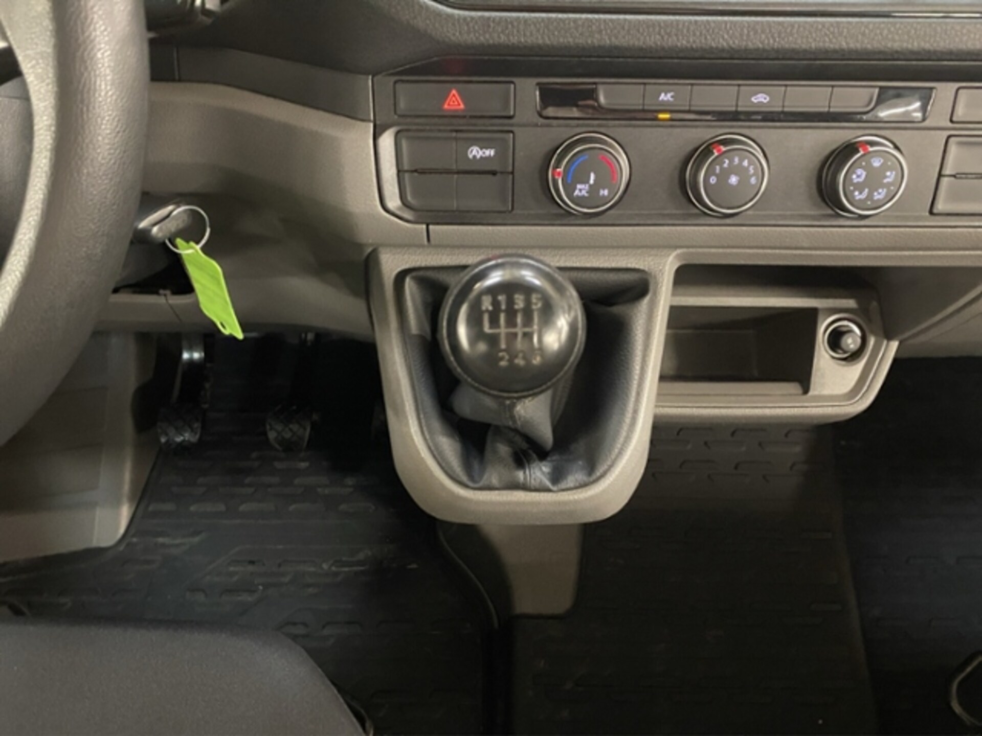 Volkswagen Crafter Kasten mittlerer Radstand