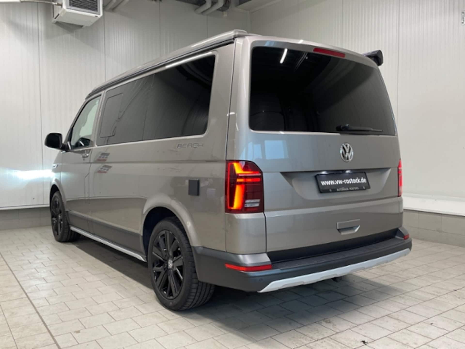 Volkswagen T6.1 California Beach