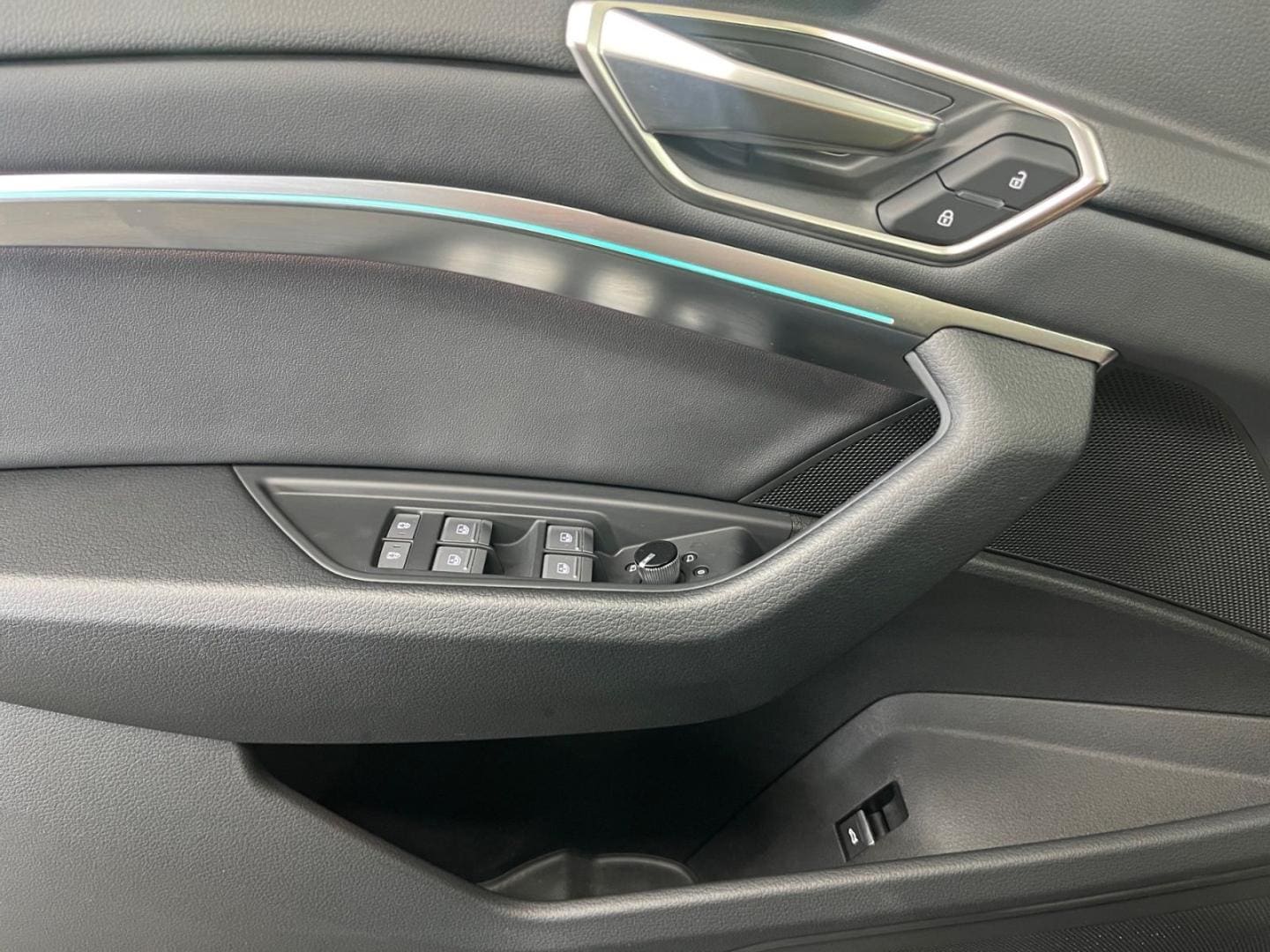 Bild über Audi Q8 e-tron advanced 50 e-tron quattro - für weitere Informationen kontaktieren Sie den Audi Partner
