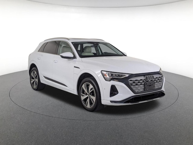 2024 Audi Q8 e-tron