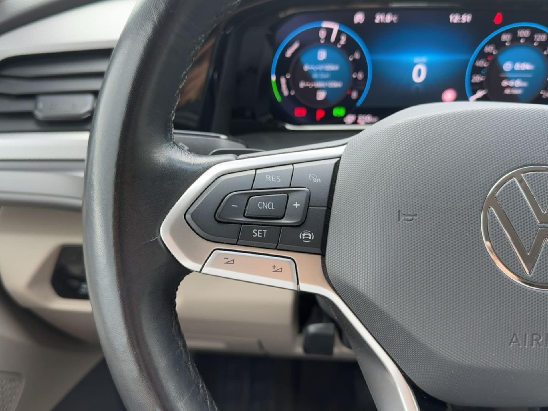 Volkswagen Multivan Basis-Modell