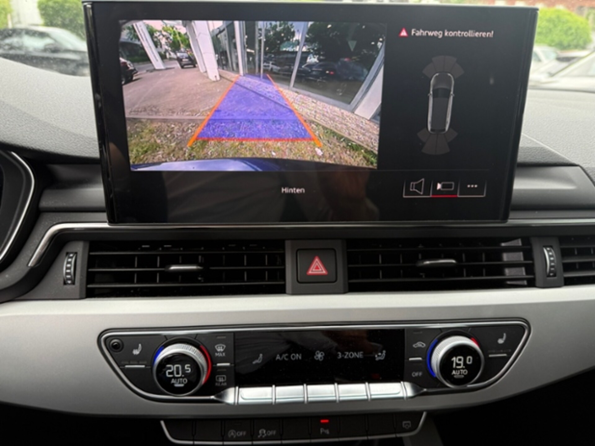 Audi A4 Avant S line