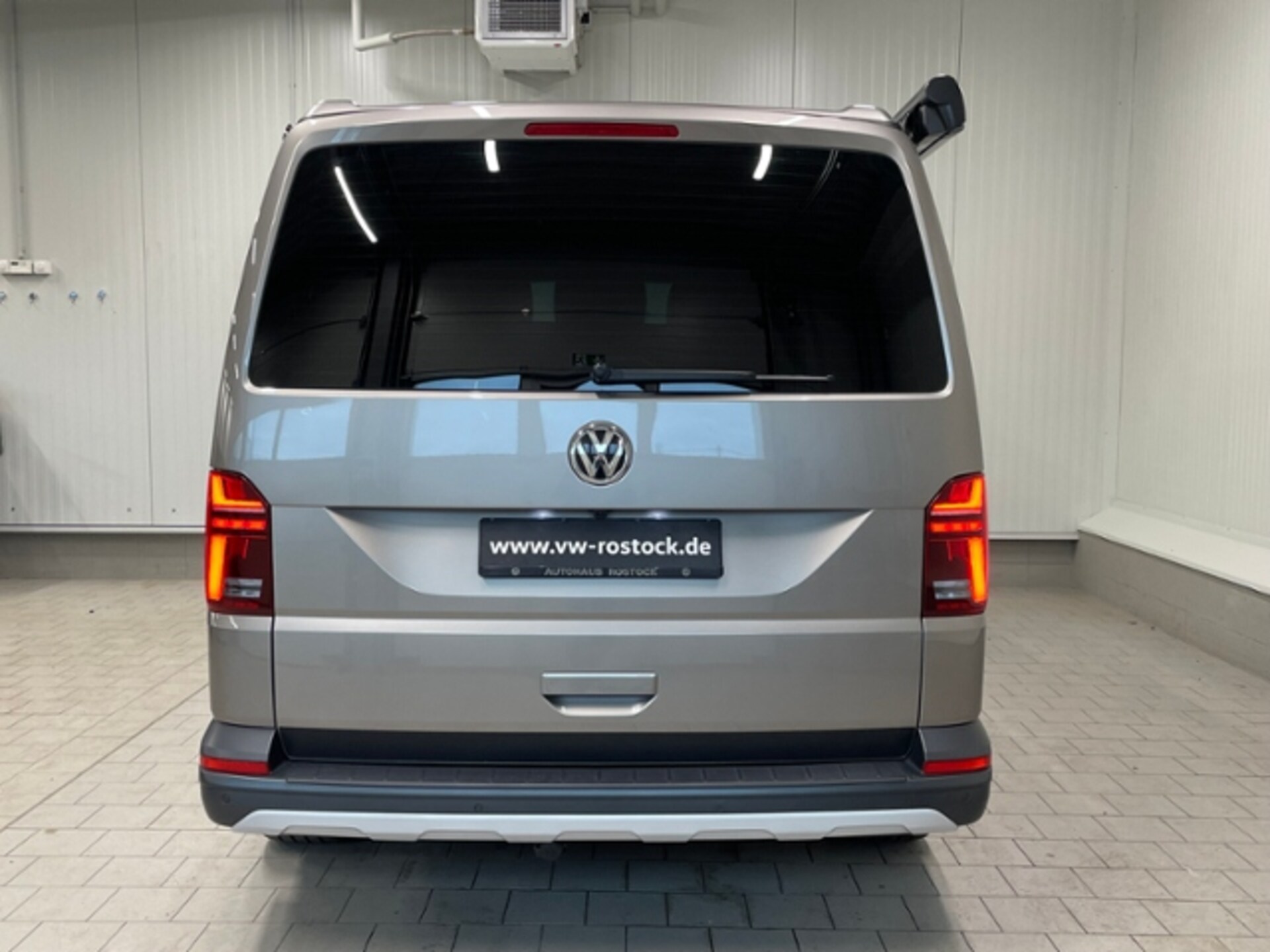 Volkswagen T6.1 California Beach