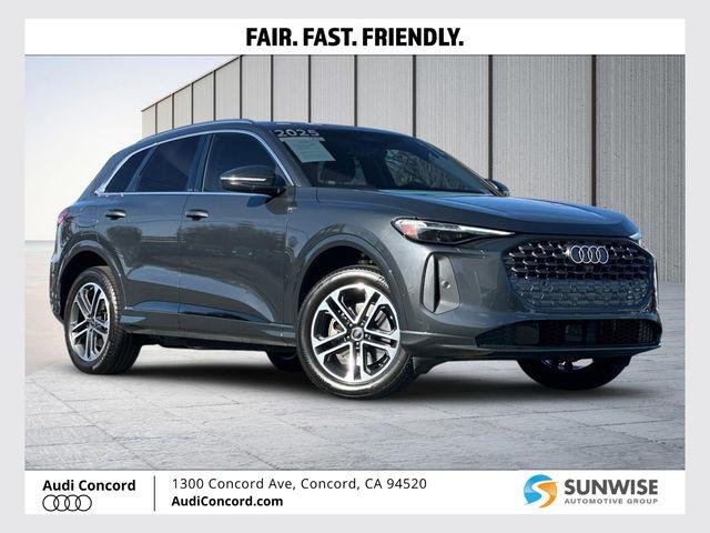 2025 Audi Q5 40 Premium Plus's photo