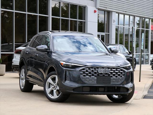 2025 AUDI Q5 - Image 2