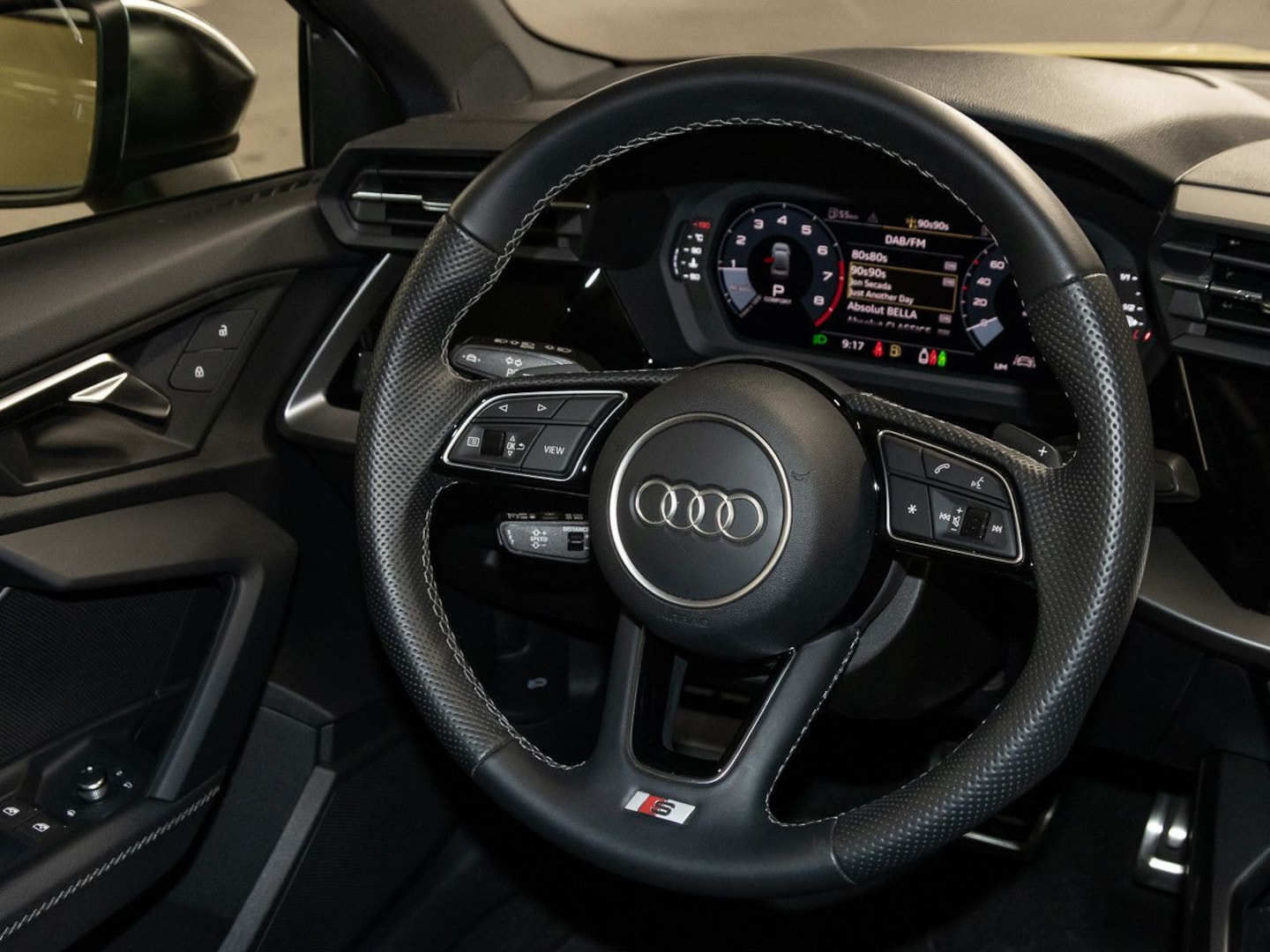 Bild über Audi S3 Limousine TFSI quattro S tronic - für weitere Informationen kontaktieren Sie den Audi Partner