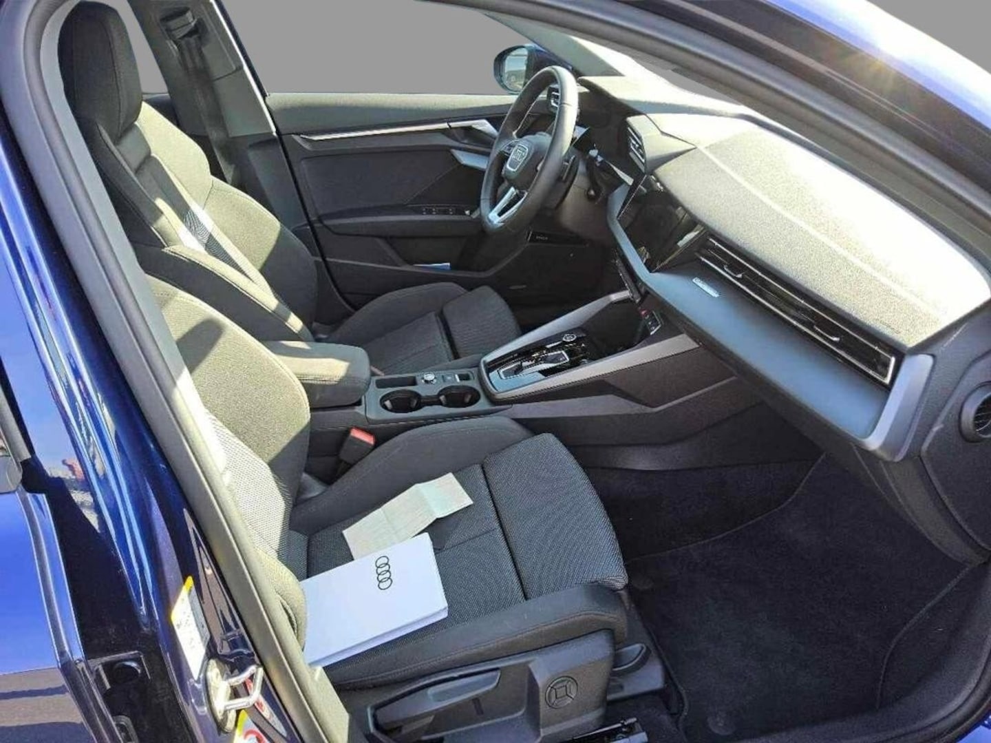 Bild über Audi A3 Sportback S line 35 TFSI S tronic - für weitere Informationen kontaktieren Sie den Audi Partner