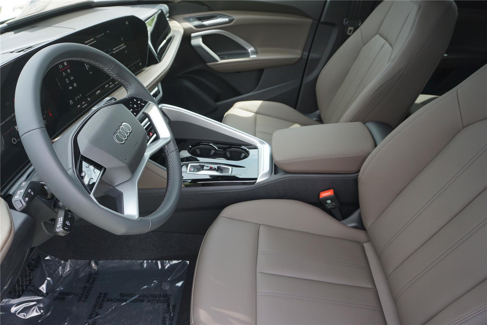 2025 Audi Q5 Premium - Photo 8