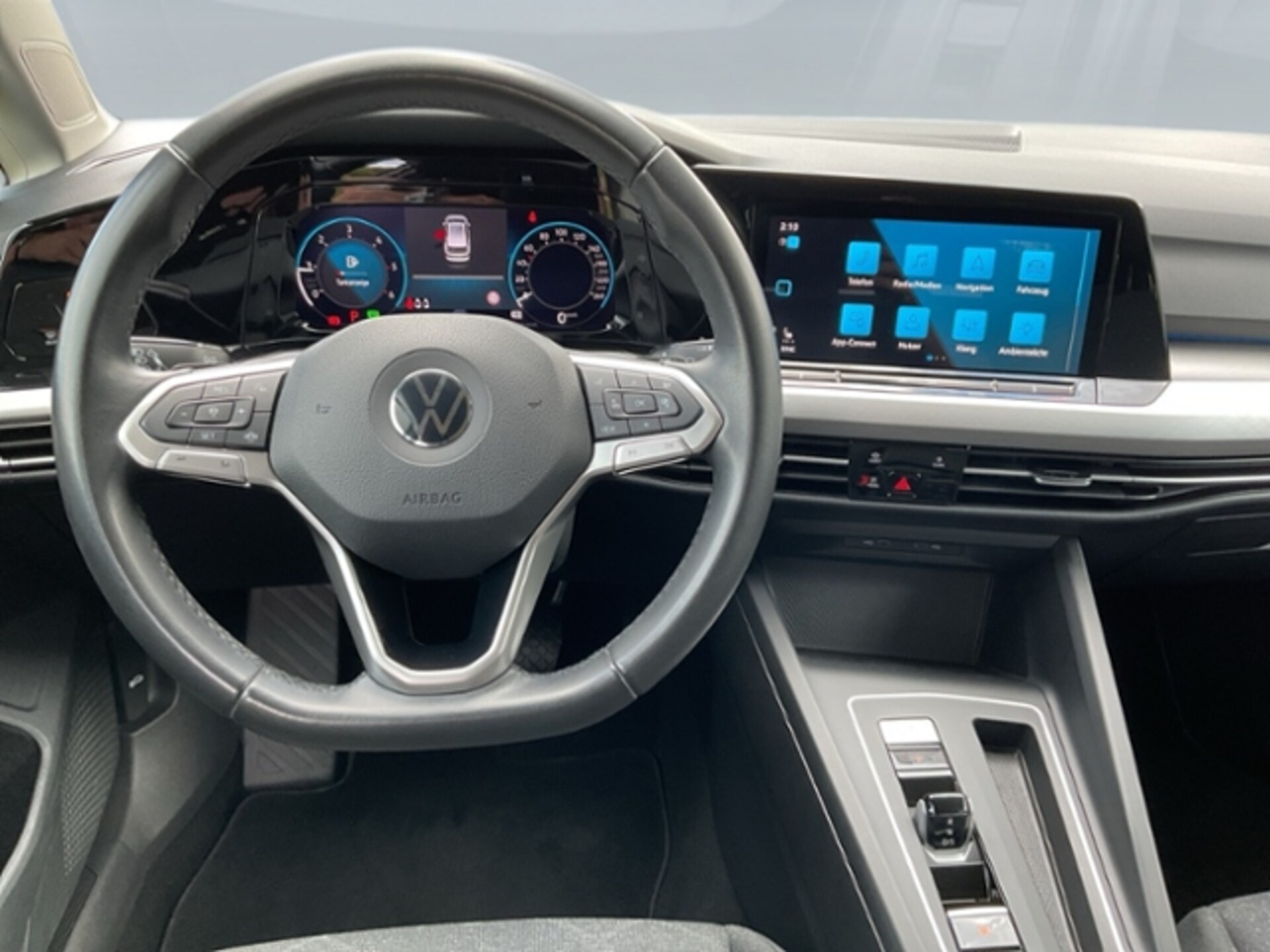 Volkswagen Golf Variant Life