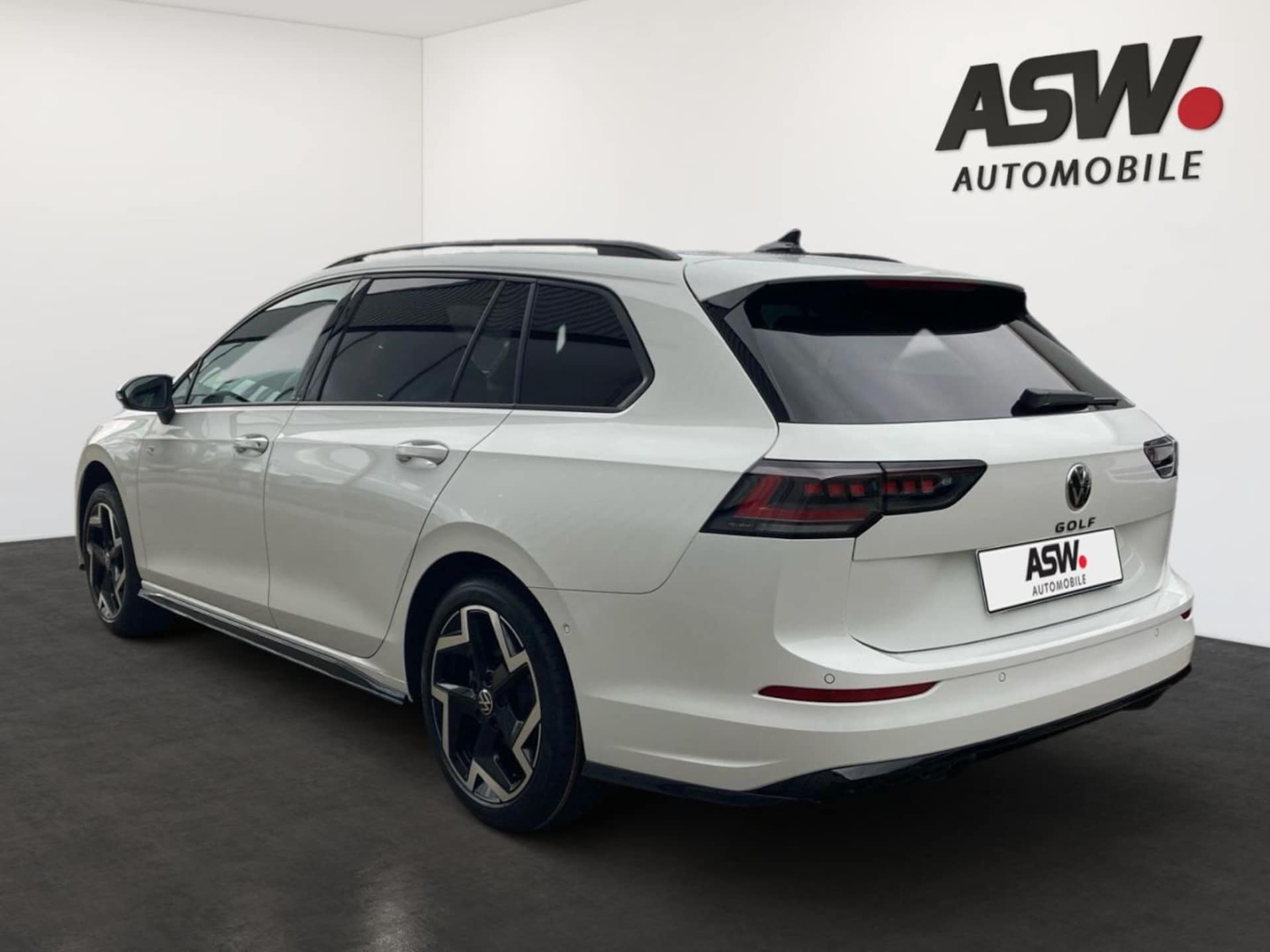 Volkswagen Golf Variant R-Line