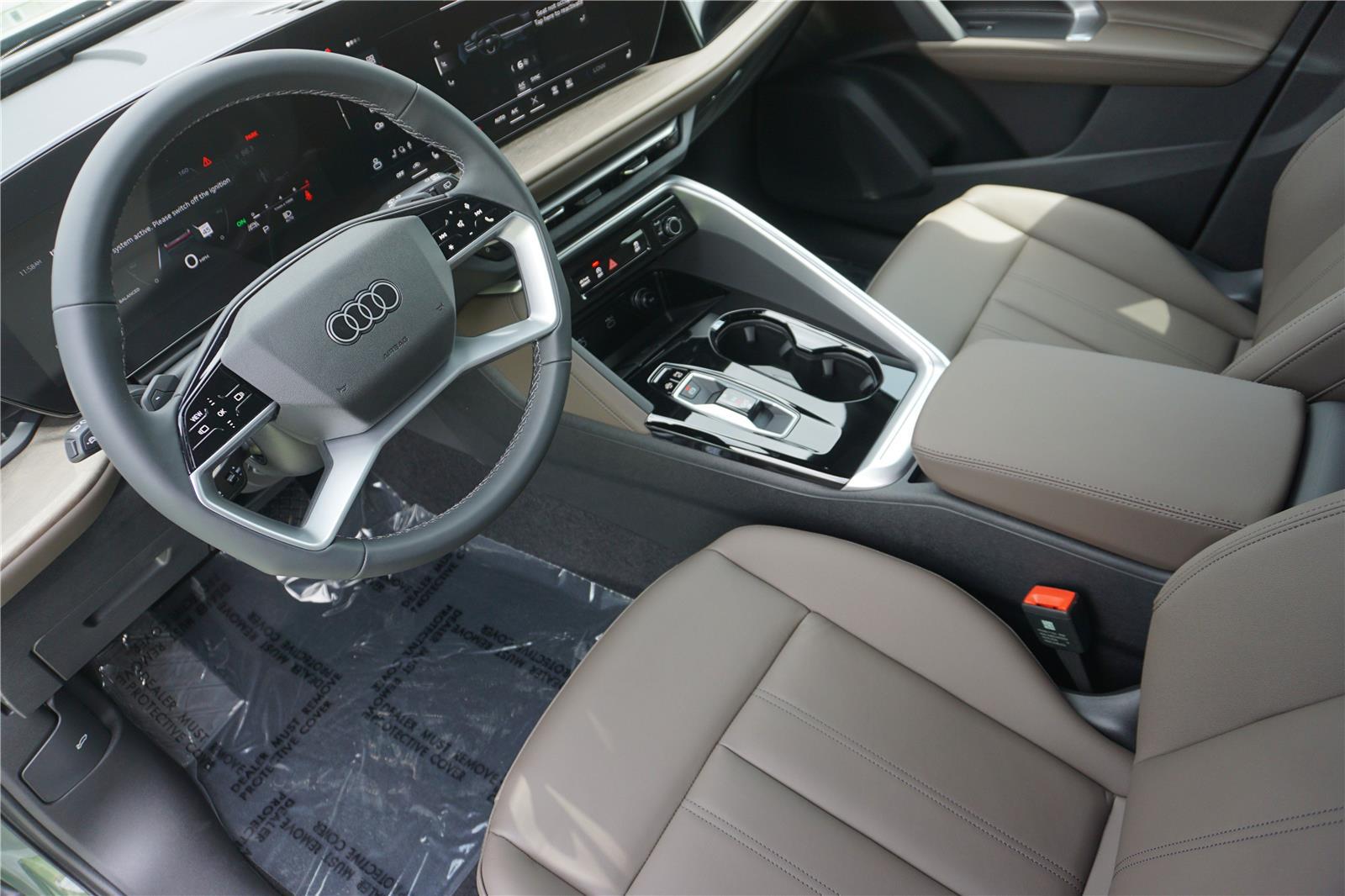 2025 Audi Q5 Premium - Photo 9