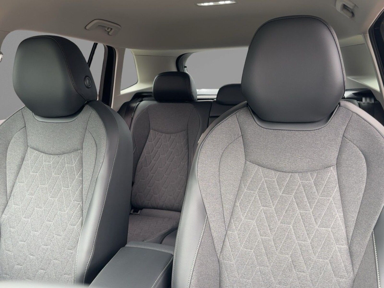 Volkswagen Tiguan – Bild 9
