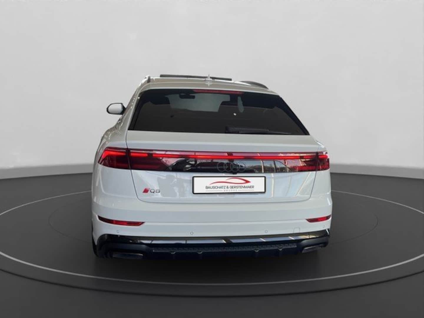 Bild über Audi Q8 SUV 50 TDI quattro tiptronic - für weitere Informationen kontaktieren Sie den Audi Partner