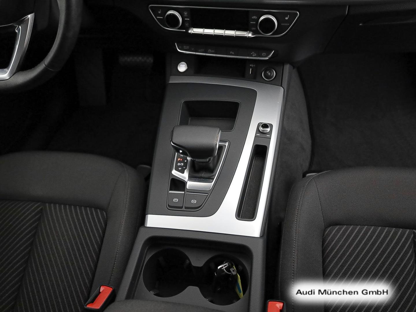 Bild über Audi Q5 TFSI e 50 TFSI e quattro S tronic - für weitere Informationen kontaktieren Sie den Audi Partner