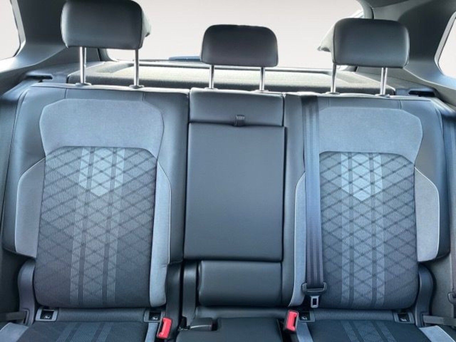 Volkswagen Tiguan – Bild 13