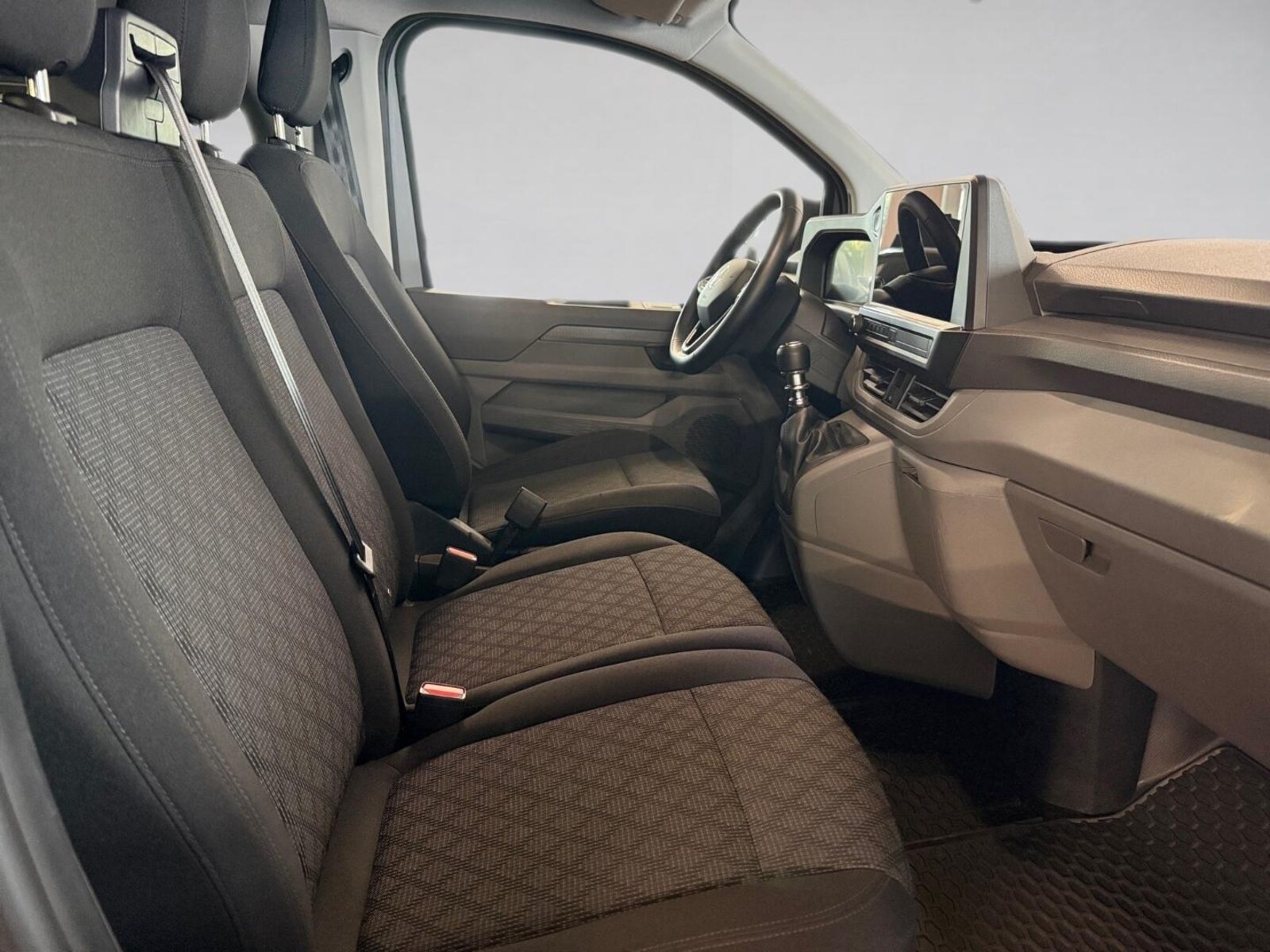 Volkswagen Transporter Kombi kurzer Radstand – Bild 10