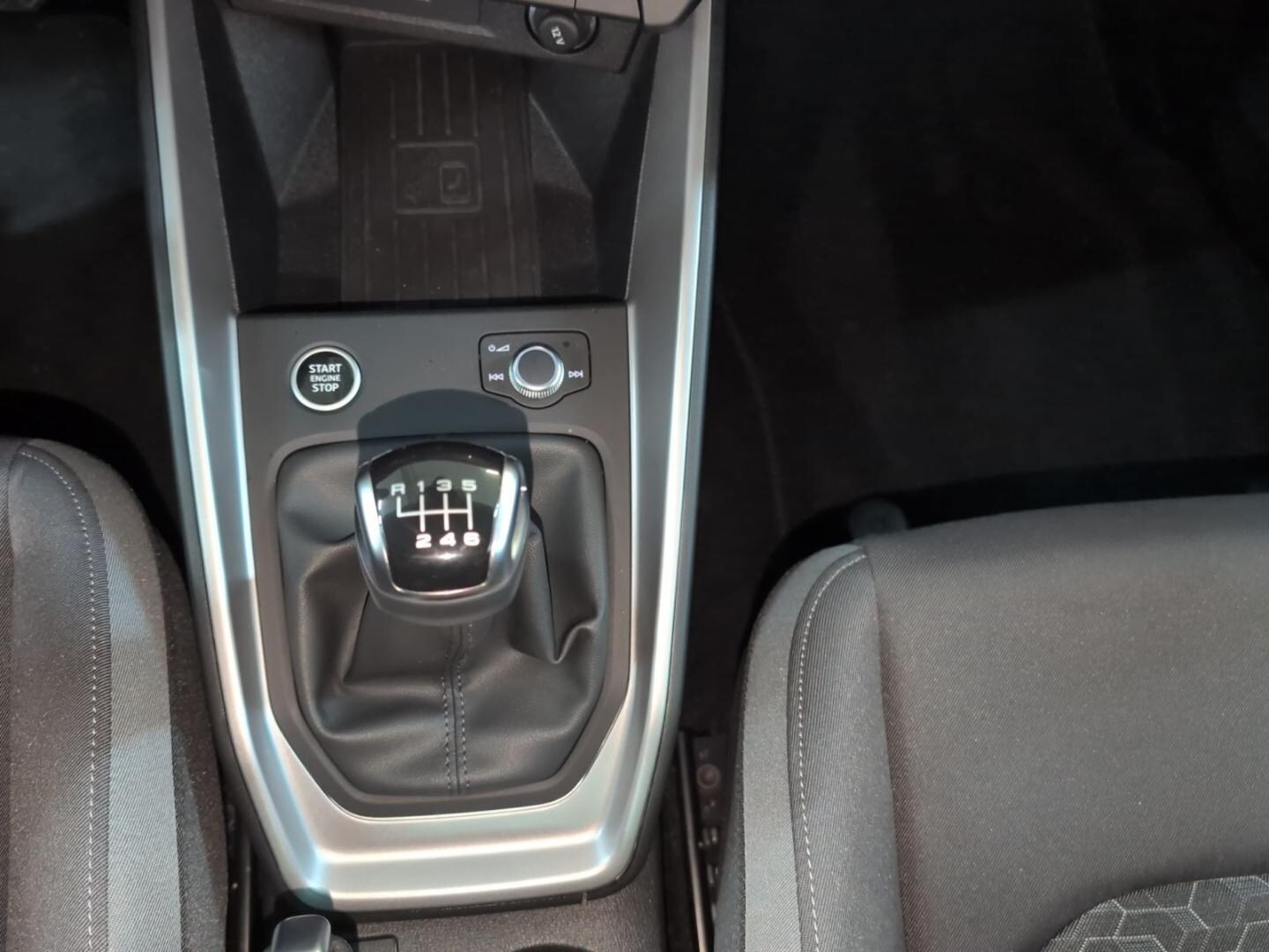 Bild über Audi A1 Sportback advanced 30 TFSI Schaltgetriebe - für weitere Informationen kontaktieren Sie den Audi Partner