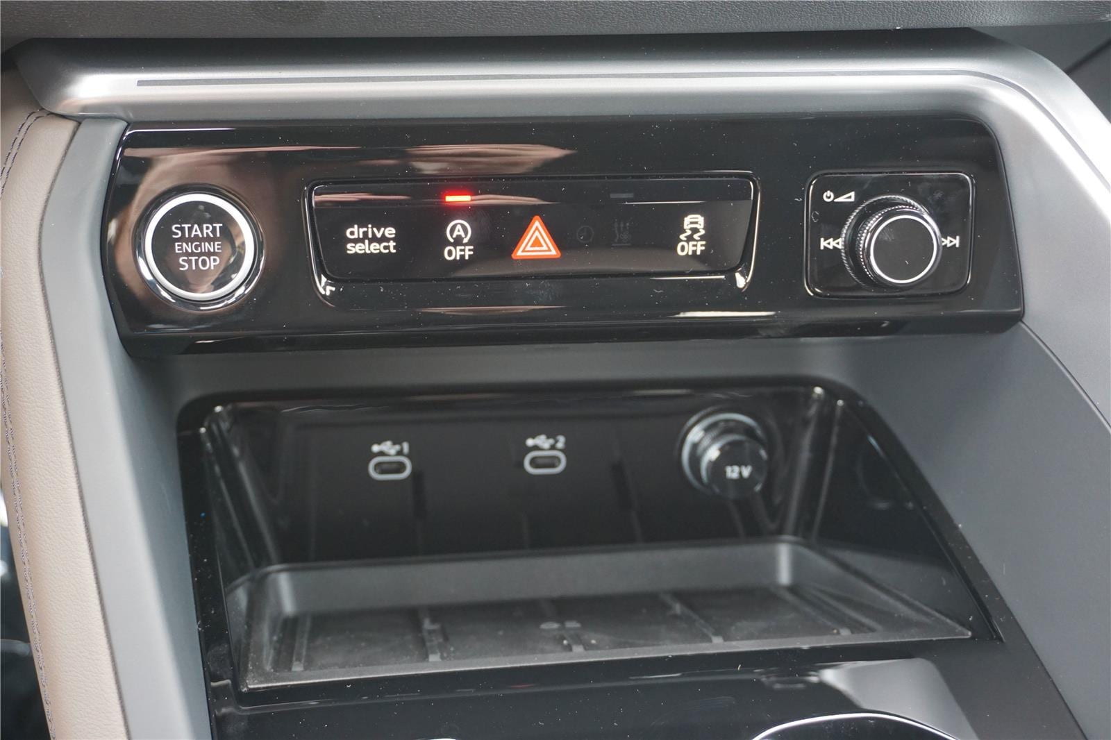 2025 Audi Q5 Premium - Photo 12