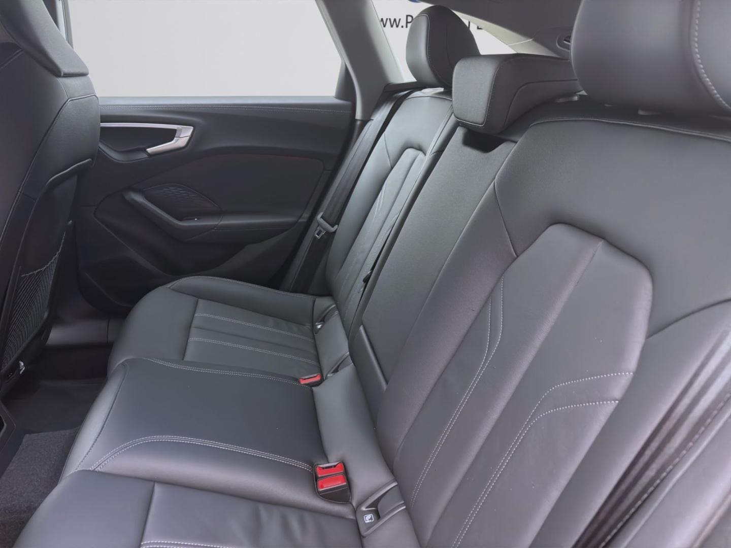 Bild über Audi A5 Avant TFSI quattro S tronic - für weitere Informationen kontaktieren Sie den Audi Partner