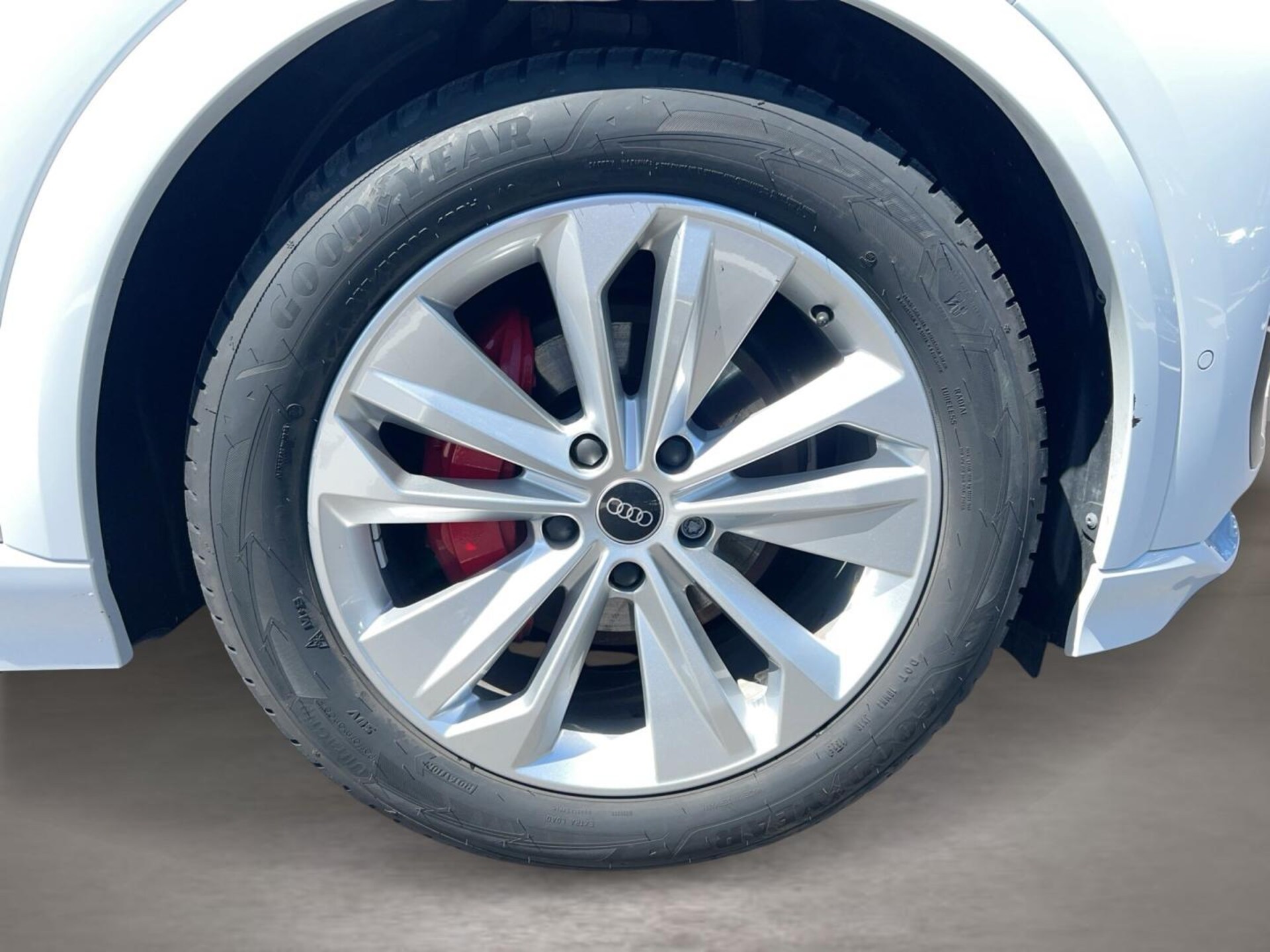Audi Q6 SUV e-tron