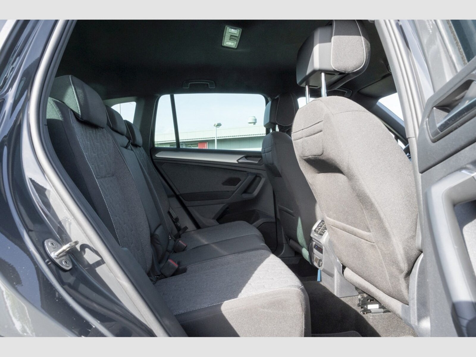 Volkswagen Tiguan – Bild 11